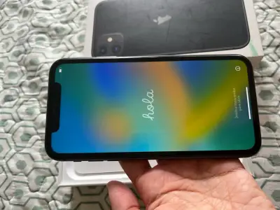 Iphone 11 - Smartphone usado en caja original - miniatura 2