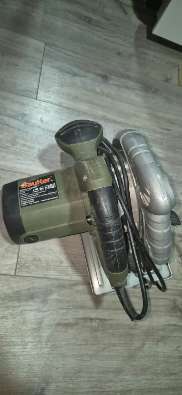 Sierra circular Bauker 1800W - 2