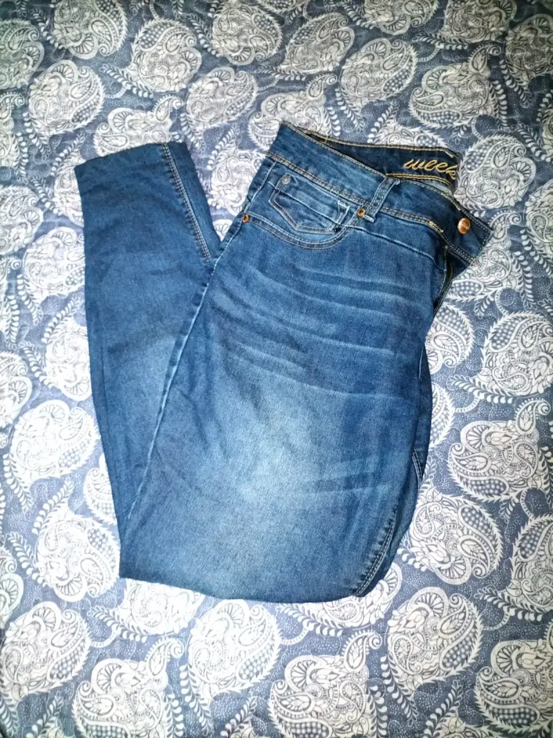 Jeans azul oscuro para mujer - 1