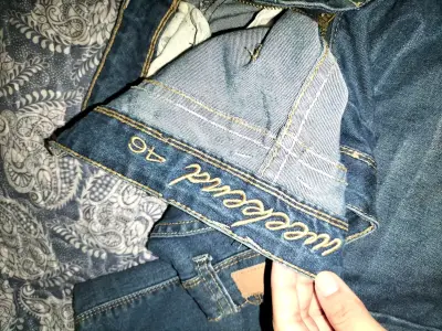 Jeans azul oscuro para mujer - miniatura 2