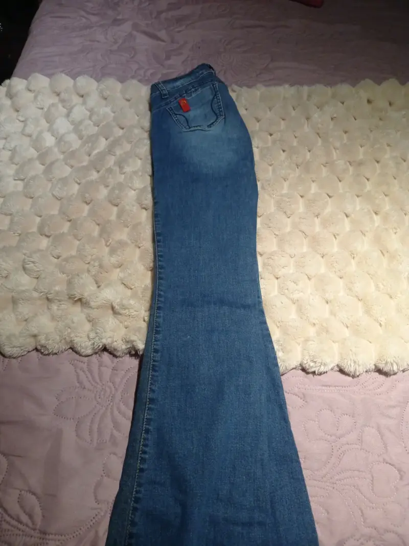 Jeans acampanados azul claro - 2