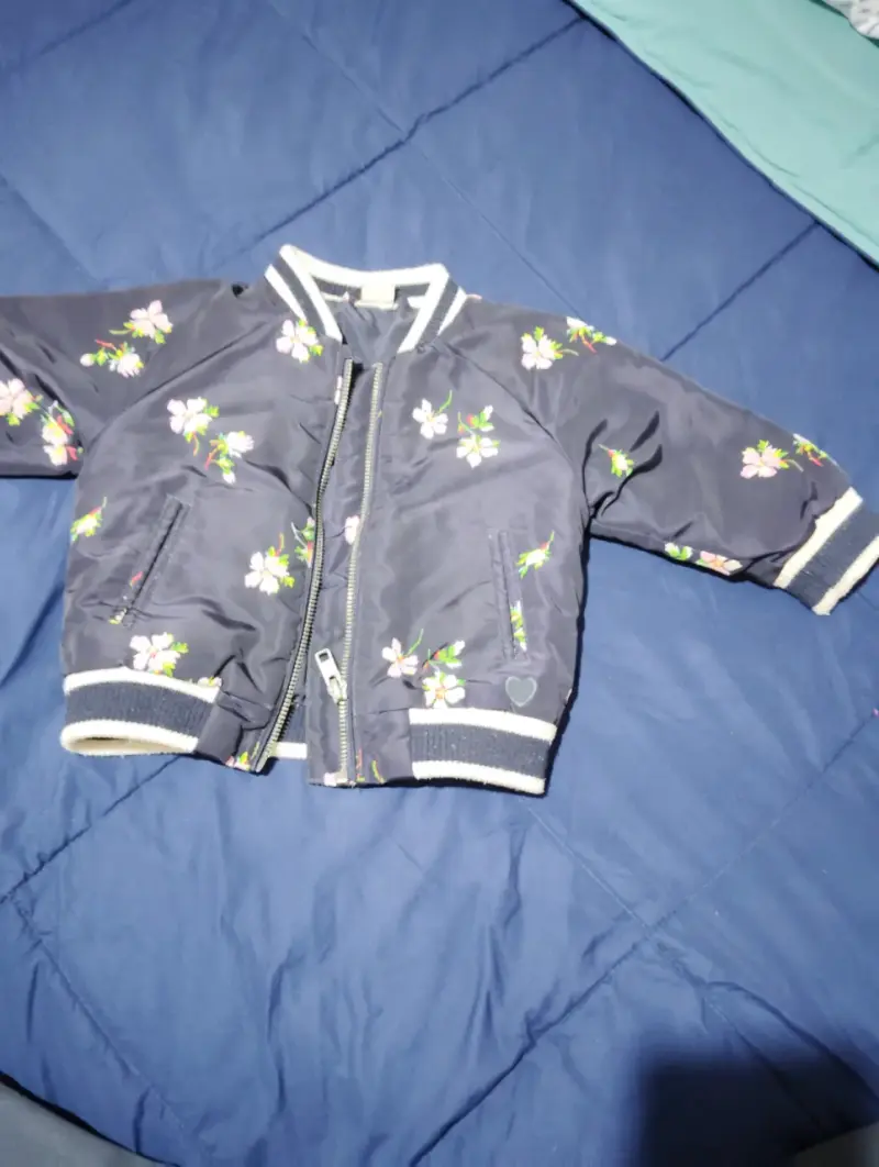 Chaqueta bomber floral niña