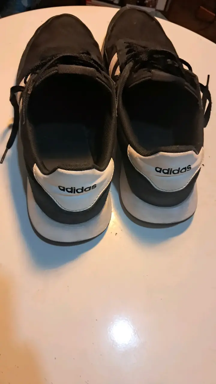 Zapatillas negras Adidas usadas - 3