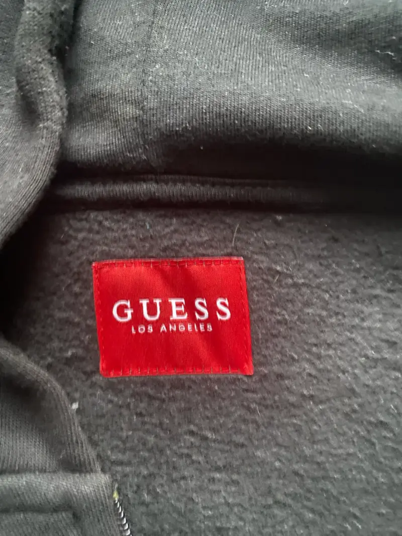 Polerón Guess con capucha - 4