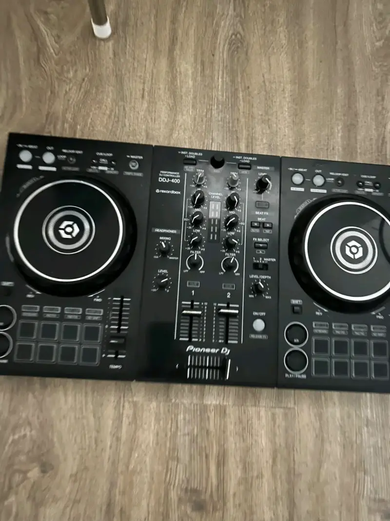 Controlador DJ Pioneer DDJ-400 - 1