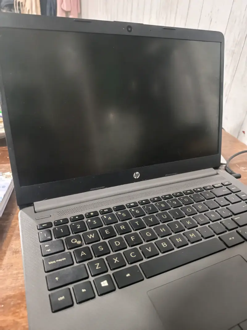 💻 Notebook HP 240 G8 Core i3 - 2