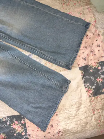 Jeans azul clásico - miniatura 2