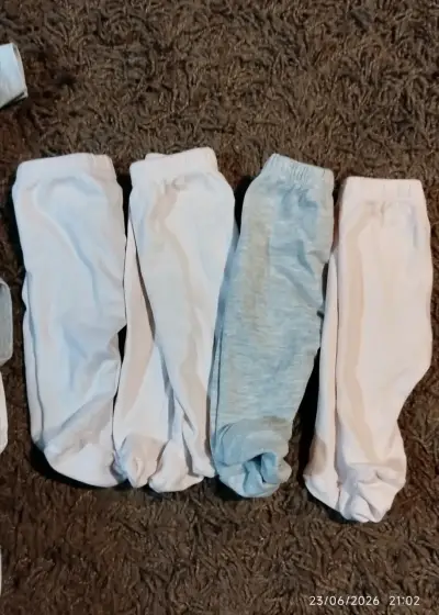 Conjunto bodys y pantalones bebé - miniatura 2