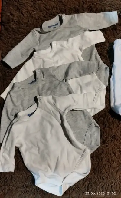 Conjunto bodys y pantalones bebé - miniatura 3