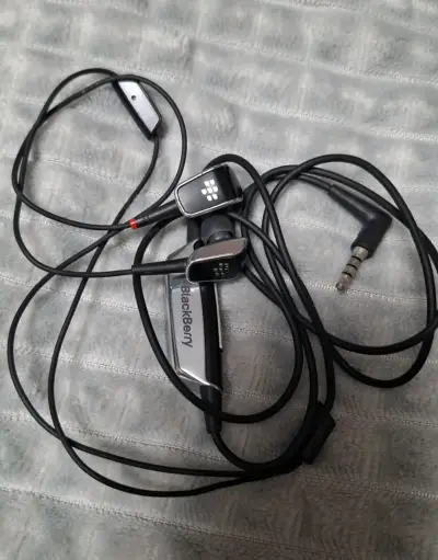 Audífonos Marca Blackberry - miniatura 4