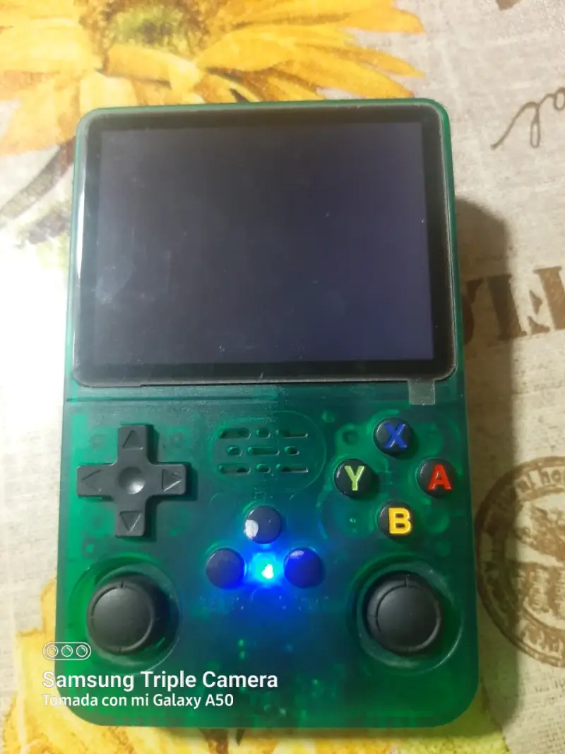 Consola portátil Game Master R36S - 3