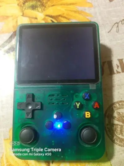 Consola portátil Game Master R36S - miniatura 3