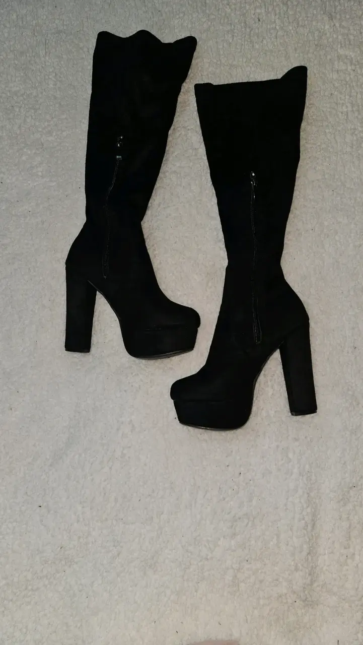 Botas negras de taco alto - 1