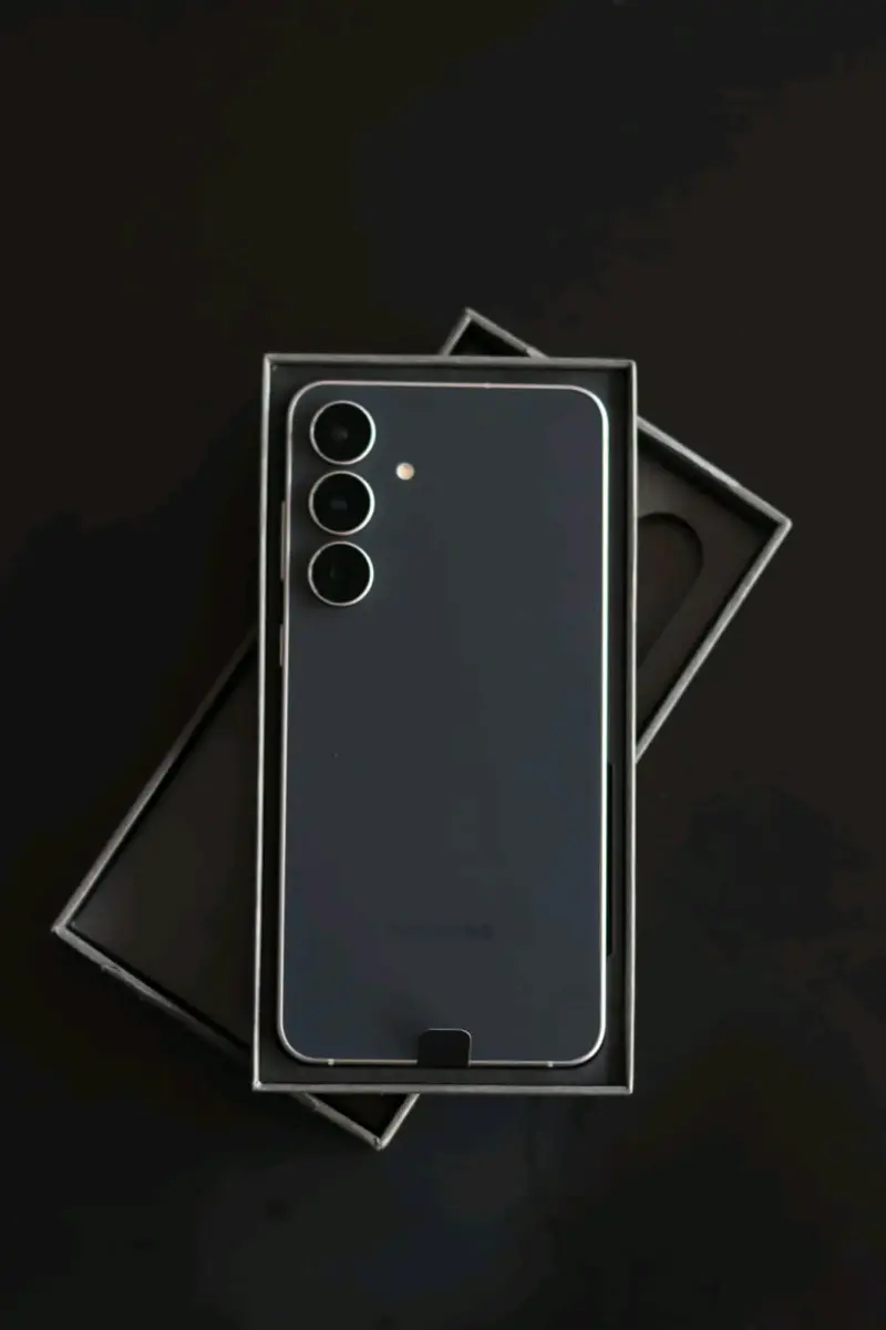 Samsung s25FE - 3