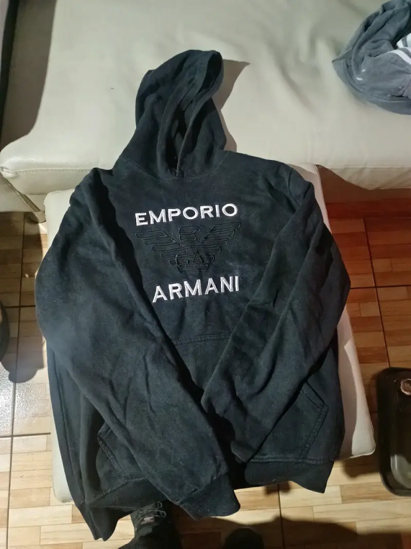 Polerón con capucha Armani negro