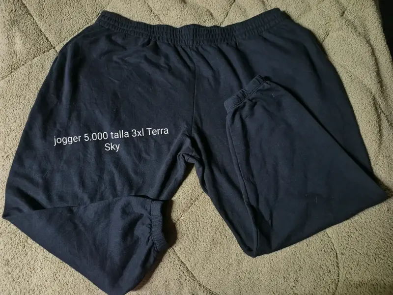 Pantalón jogger negro - 1