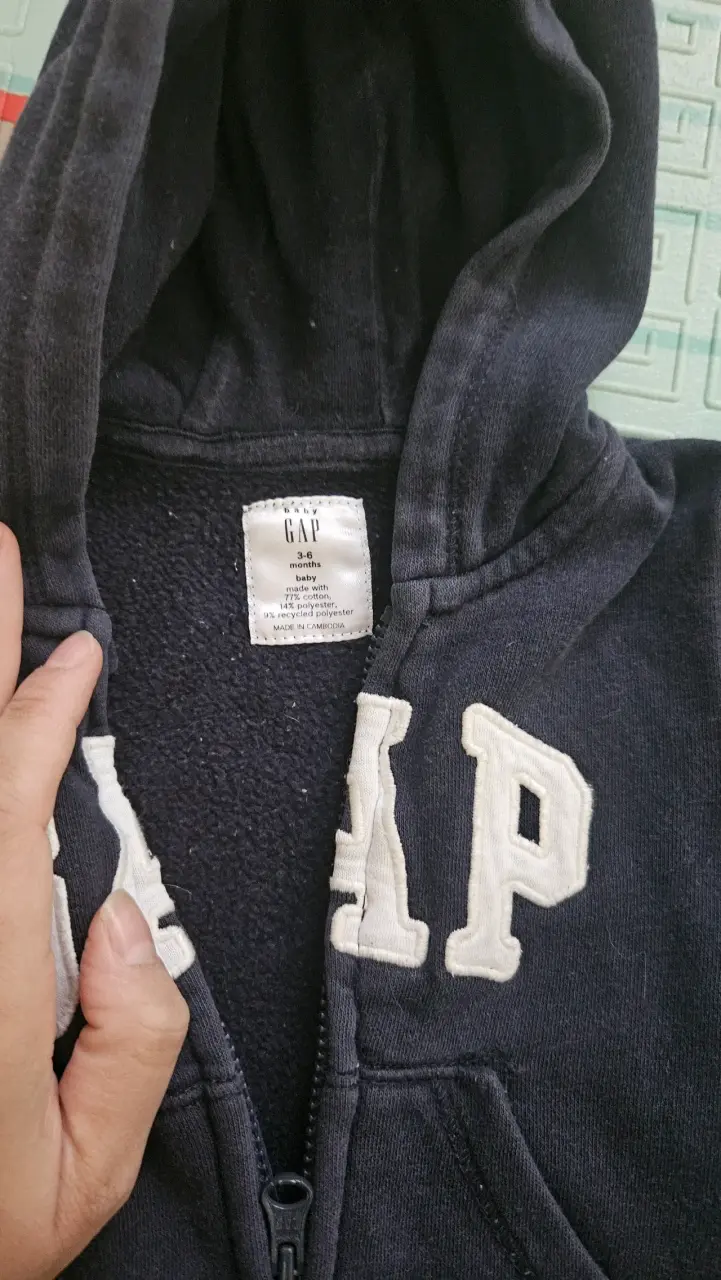 Enterito bebé GAP azul con gorro 3 a 6 meses - 3