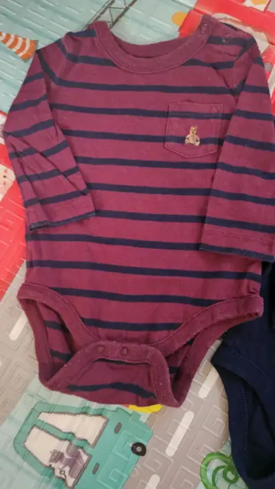 Conjunto de bodys para bebé gap de 3 a 6 meses - miniatura 5