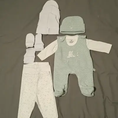Conjunto de ropa para bebé - miniatura 2