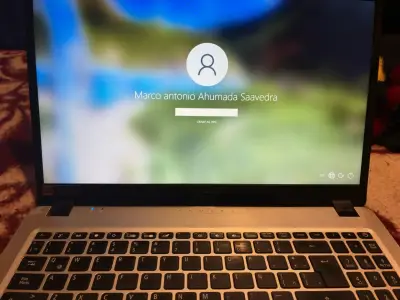 Laptop Acer Ryzen 3 Plateada - miniatura 2