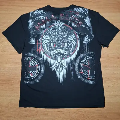 Polera negra con estampado gráfico - miniatura 2