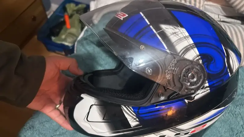 Casco moto azul con visor - 4