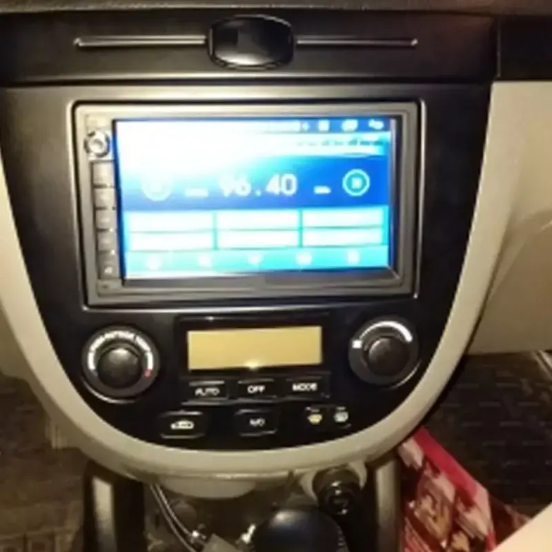 Bisel para radio Chevrolet Aveo 04-06 Optra 04-08 - 3