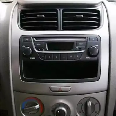Bisel radio Chevrolet Sail 10-15 - miniatura 5