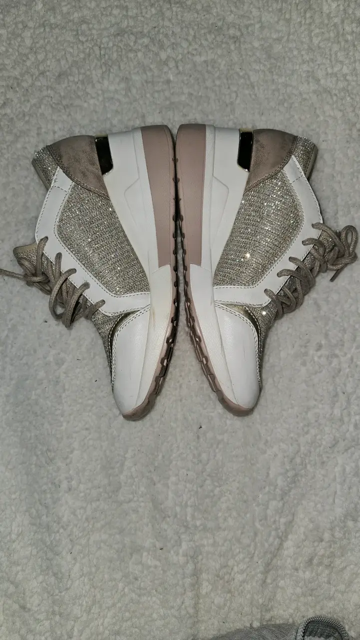 Zapatillas blancas con brillo - 2