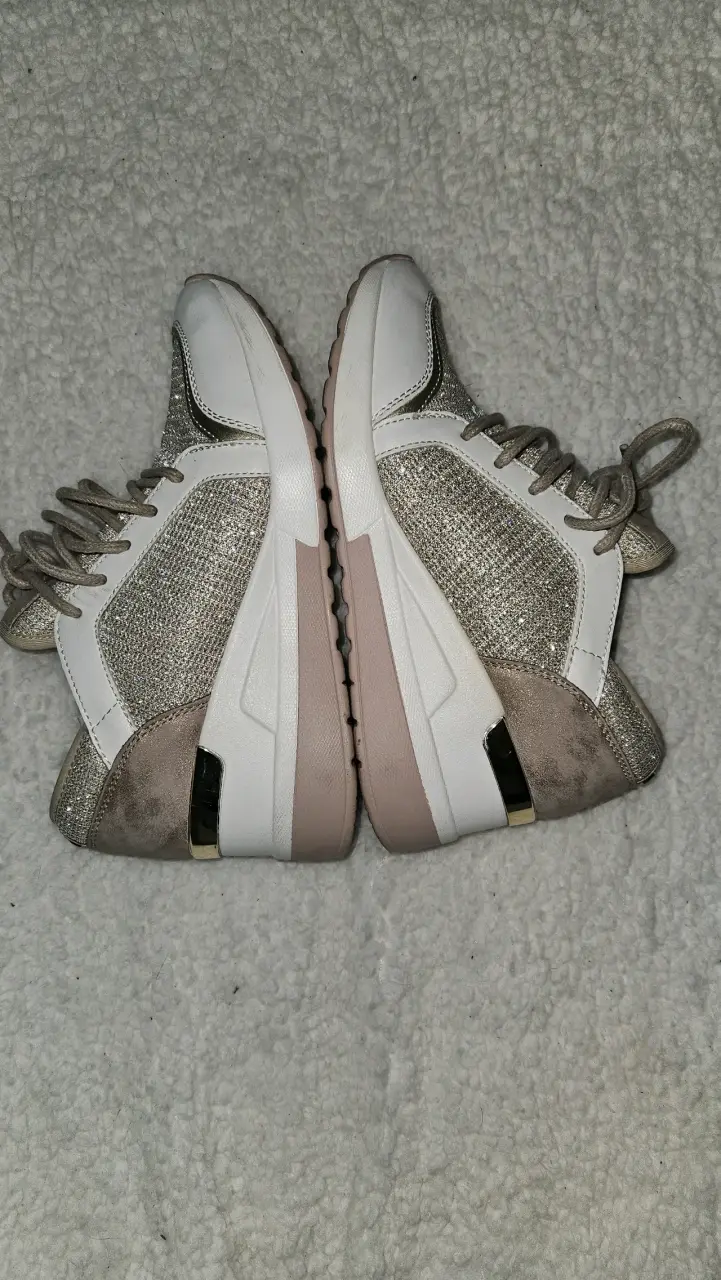 Zapatillas blancas con brillo - 3