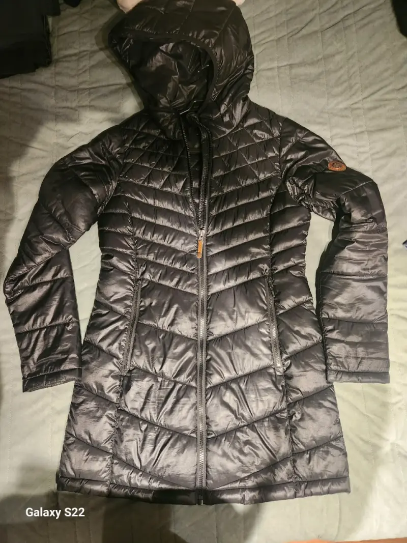 Parka larga negra con capucha - 1