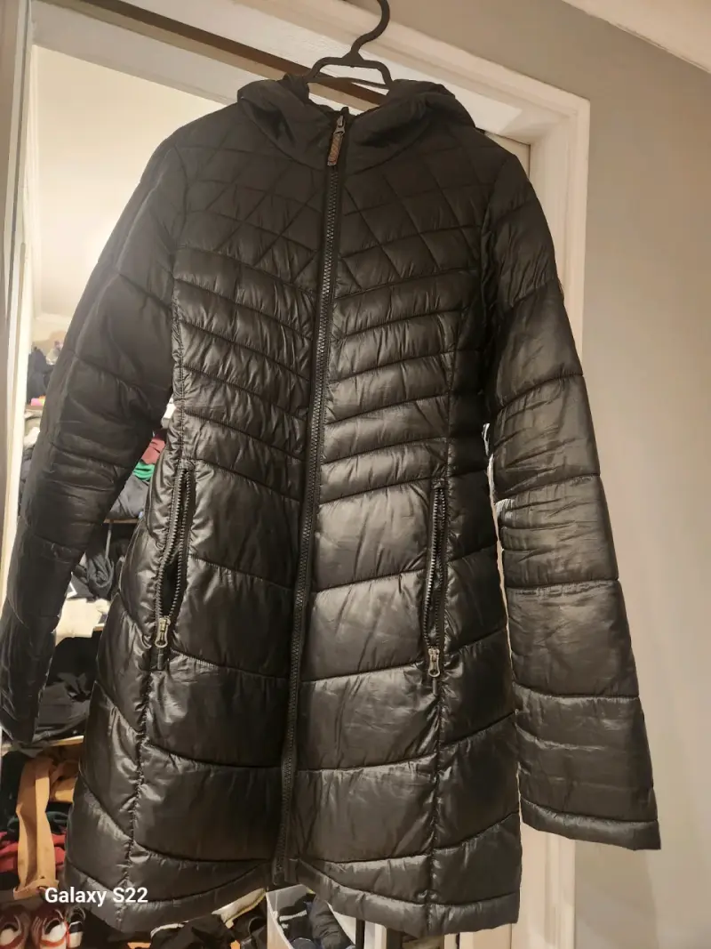 Parka larga negra con capucha - 3