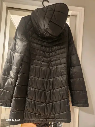 Parka larga negra con capucha - miniatura 4