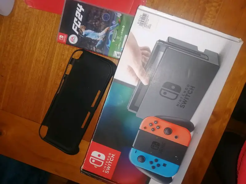 Consola Nintendo Switch con accesorios - 3