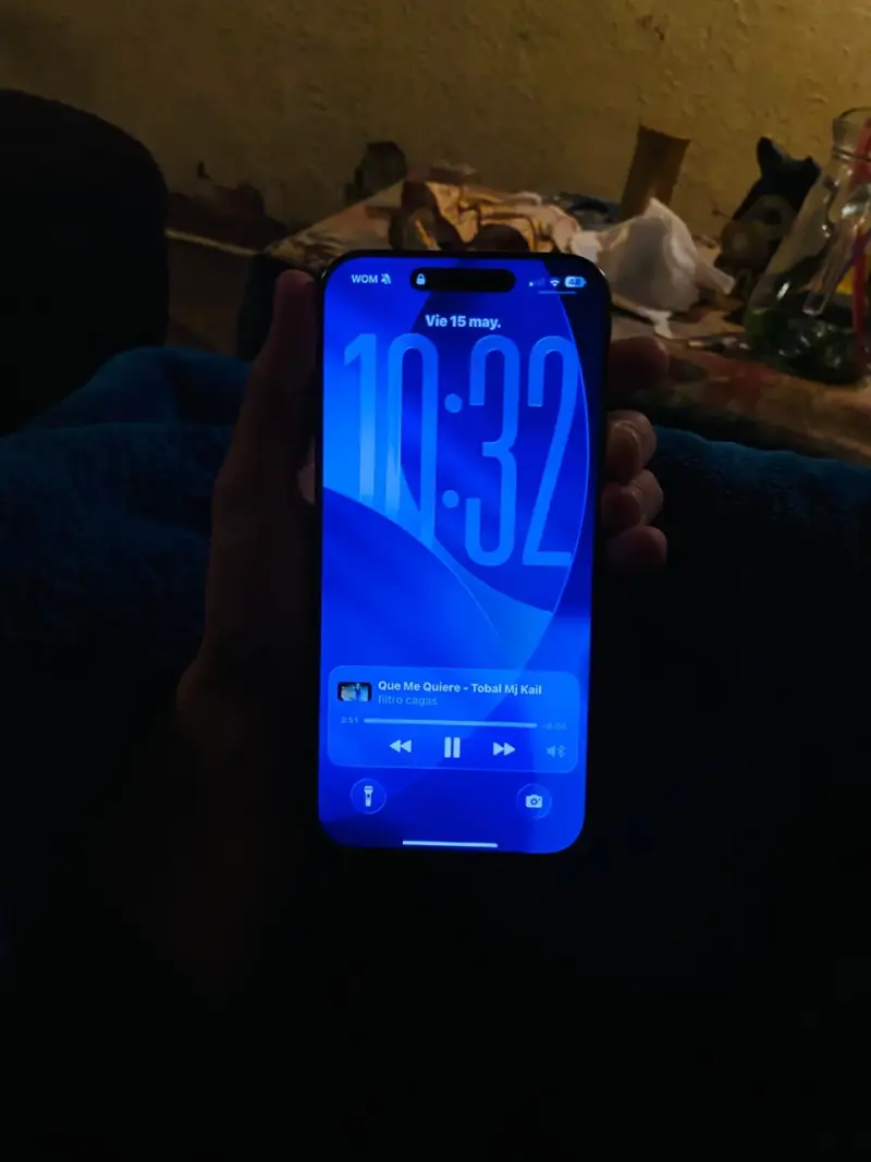 Iphone 16 pro max - 2