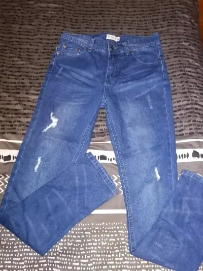Jeans azul desgastado - miniatura 1