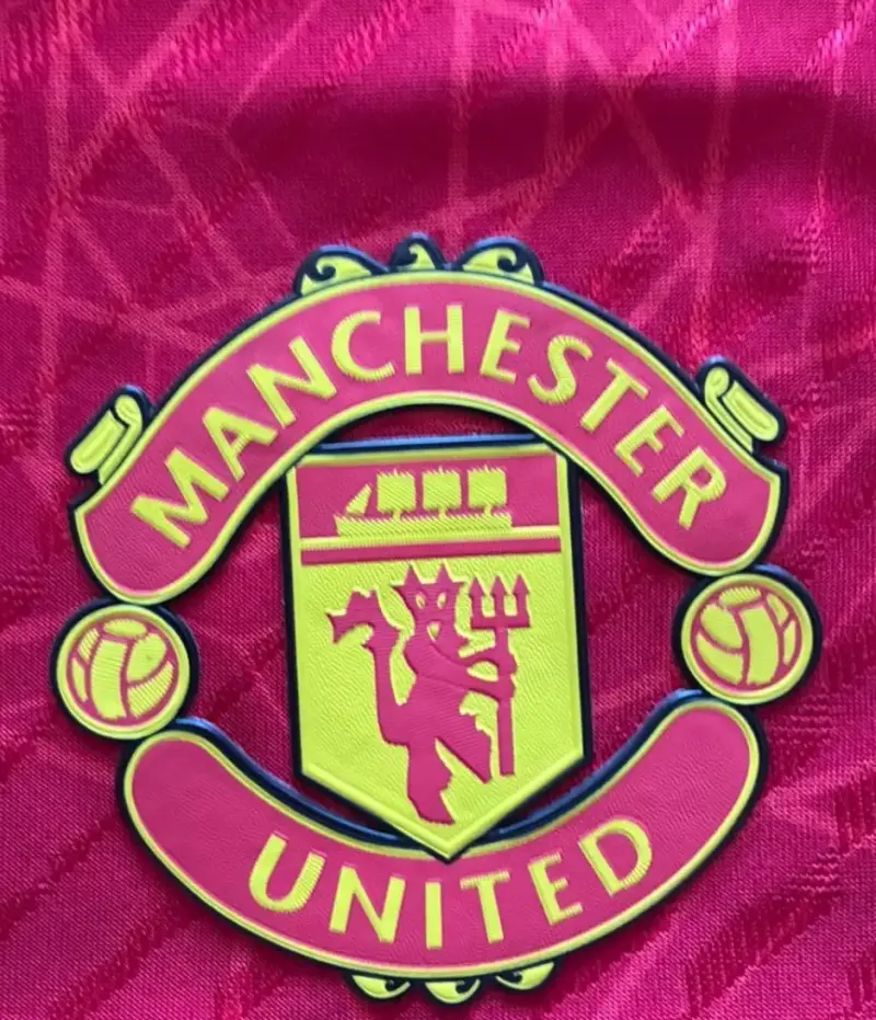 Camiseta Manchester United temporada 2023 - 2