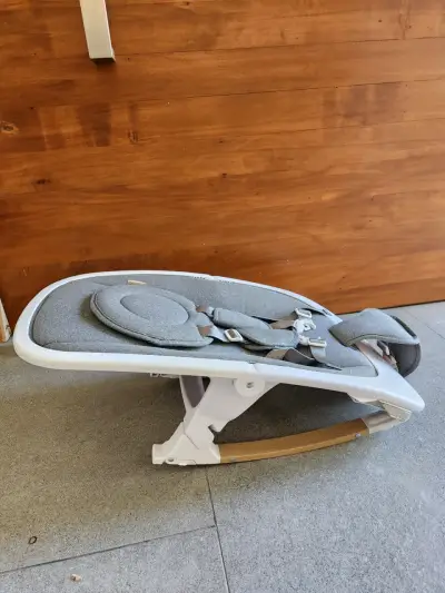 Silla mecedora para bebé gris - miniatura 2