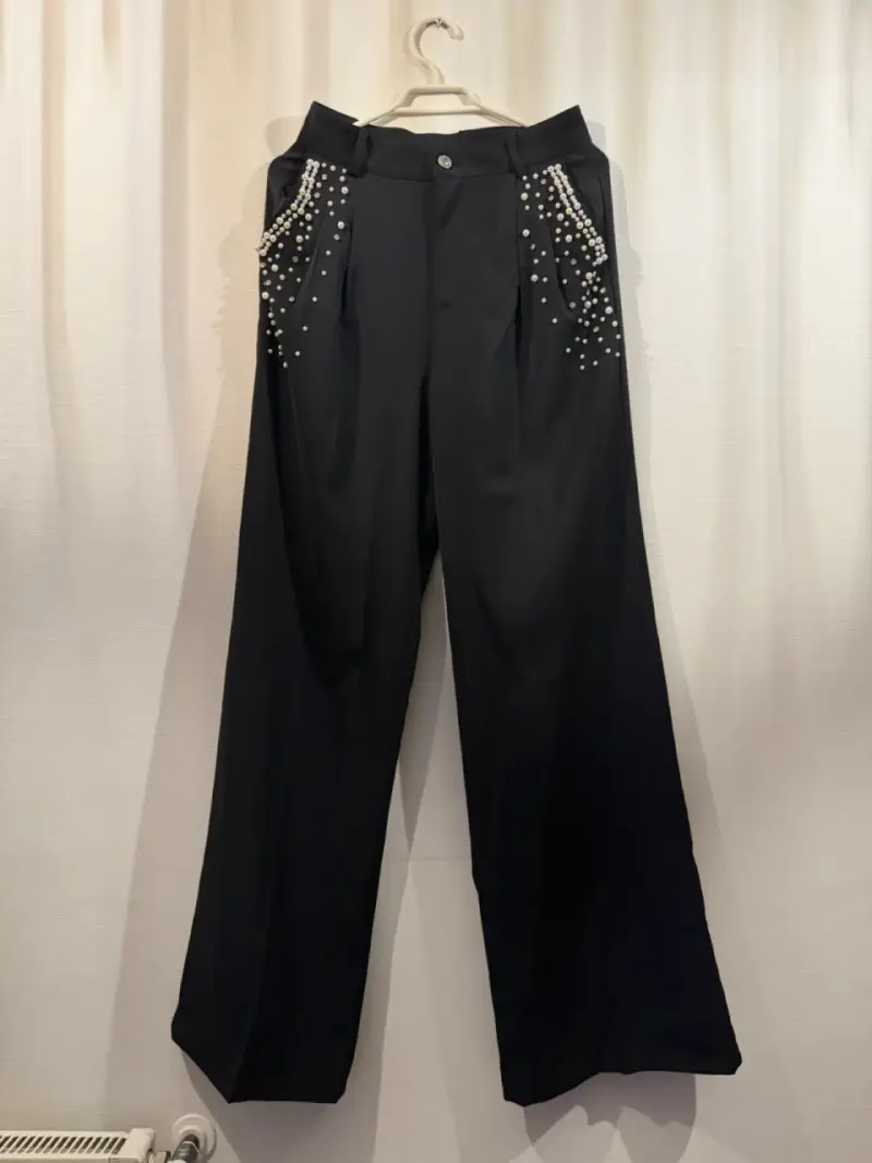 Pantalones negros con perlas M - 1