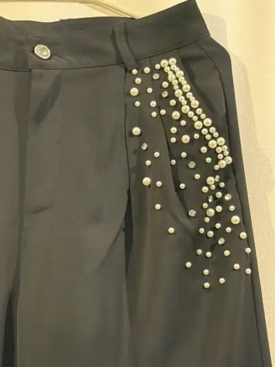 Pantalones negros con perlas M - miniatura 3