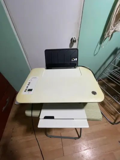 Impresora HP Deskjet 2545 usada - miniatura 2