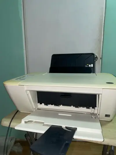 Impresora HP Deskjet 2545 usada - miniatura 6