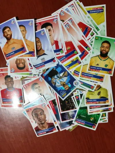 Lote láminas de fútbol copa américa 2024 - miniatura 1