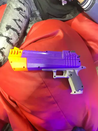 Pistola Nerf Fortnite morada - miniatura 2
