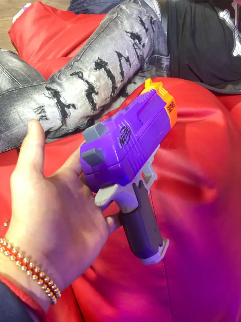 Pistola Nerf Fortnite morada - 3