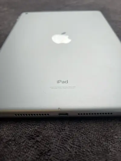 Ipad 9na Gen con 64gb - miniatura 4