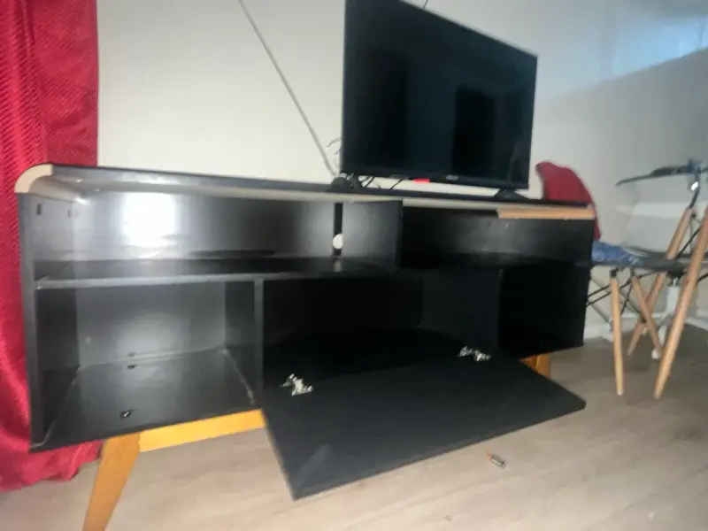 Mueble de TV negro moderno - 2