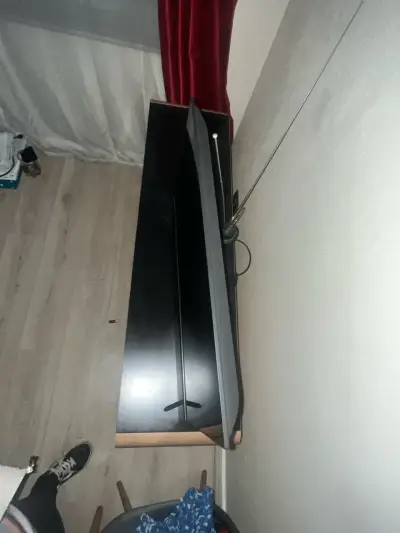 Mueble de TV negro moderno - miniatura 3