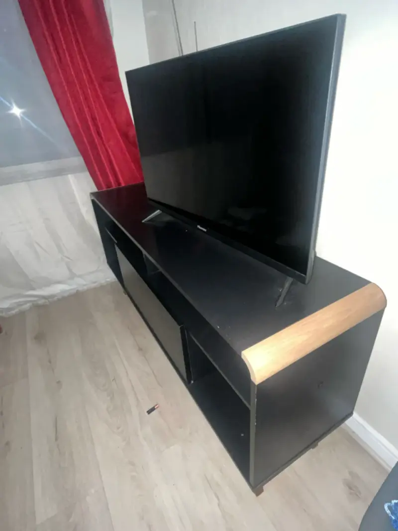 Mueble de TV negro moderno - 5