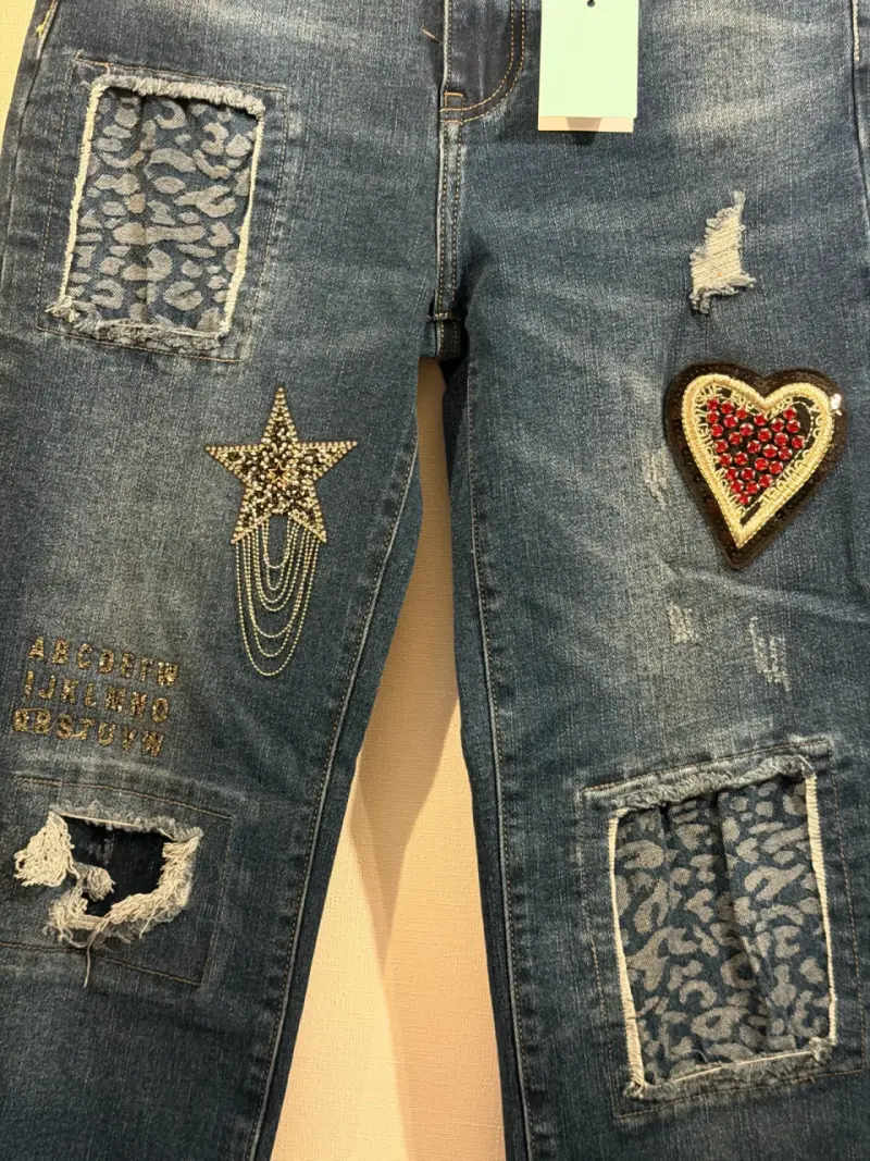 Jeans con parches y brillos franca fortuna - 3
